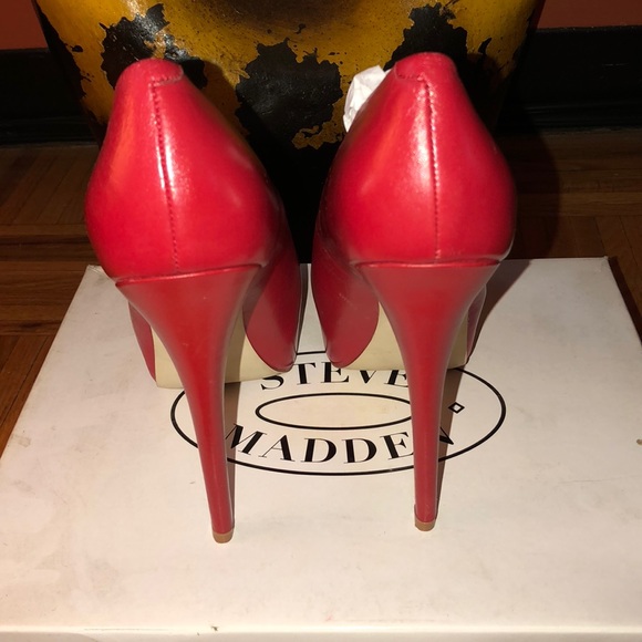 Hells heels 👠 - Picture 3 of 5